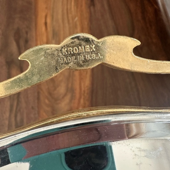 Vintage Kromex Round Chrome
Serving Tray with Brass
Decorative Handles 1960s USA - Picture 4 of 4